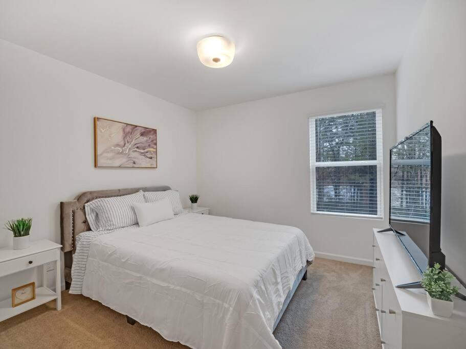 Gorgeous New Townhome/Charlotte! Luaran gambar
